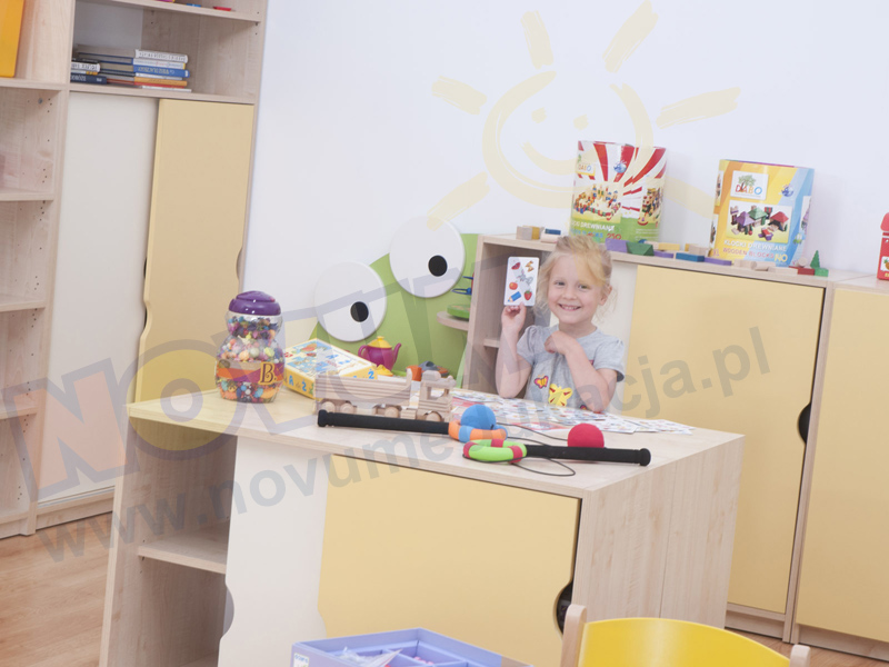 Novum Szafka Feria z przesuwnymi drzwiami Mała